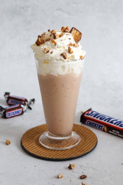 ميلك شيك سنيكرز فتافيت